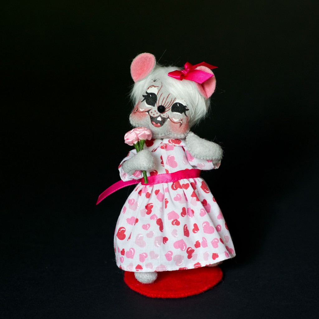 6" Sweetheart Girl Mouse