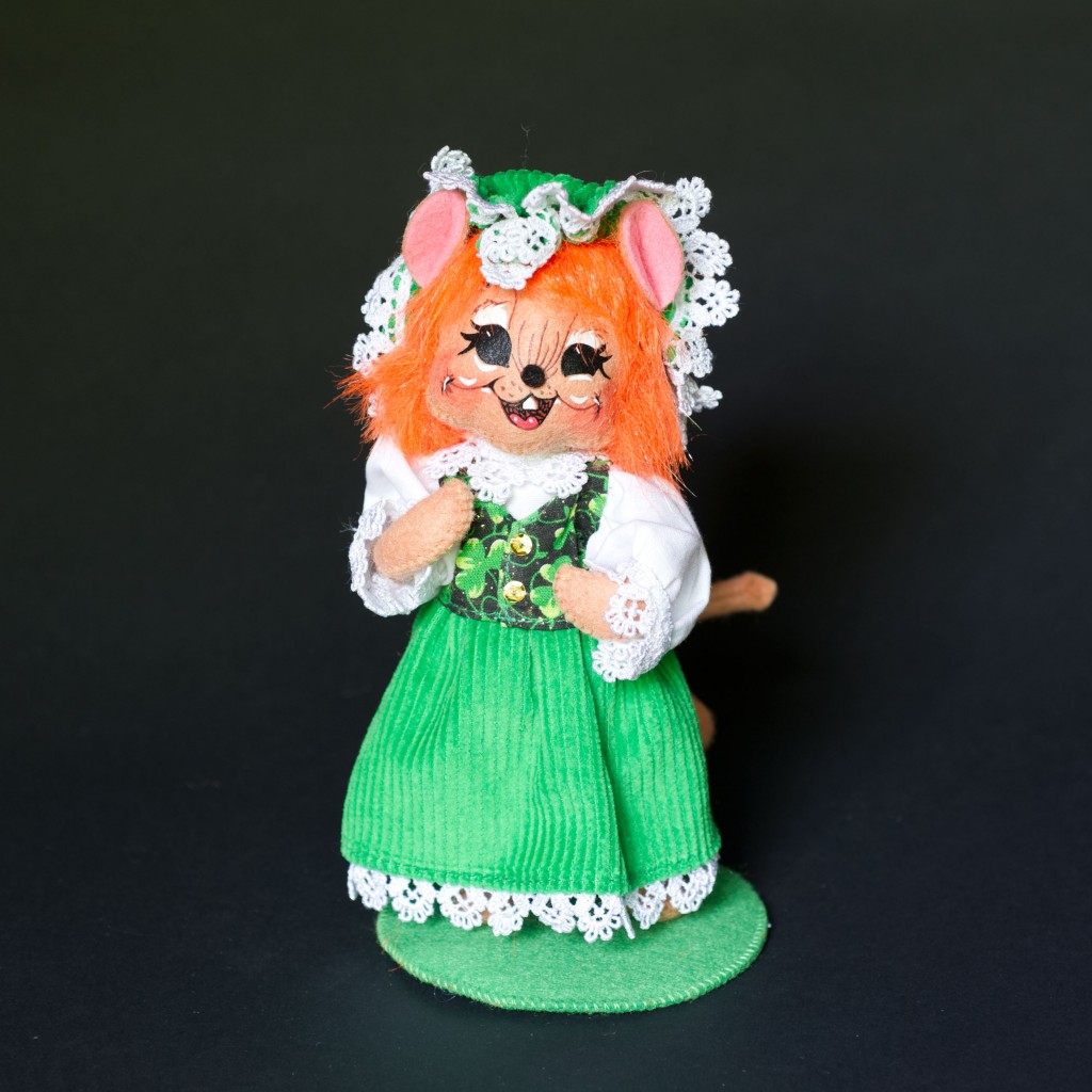 6" Bella the Irish Lass Mouse