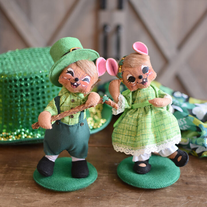 2024 6in Irish Mouse Couple-WEB